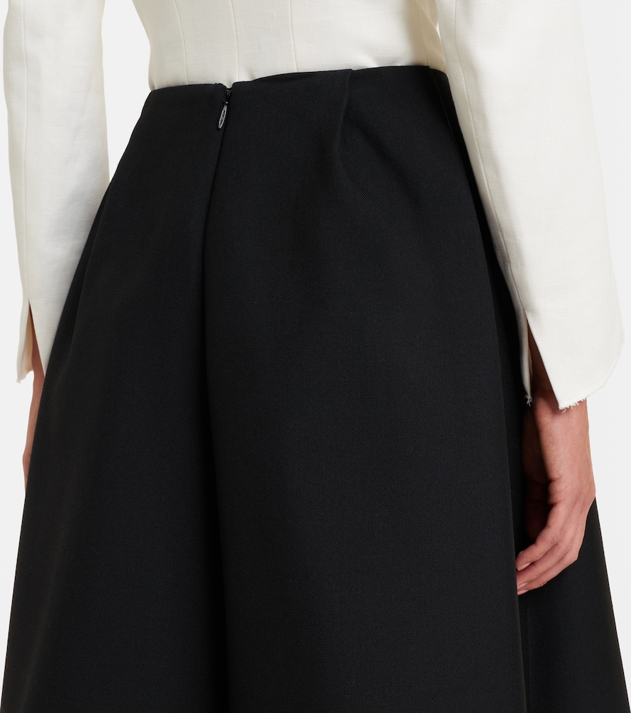 Fauna virgin wool Bermuda shorts