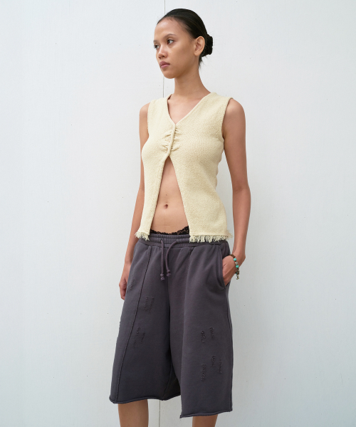 BUTTON KNIT VEST IVORY