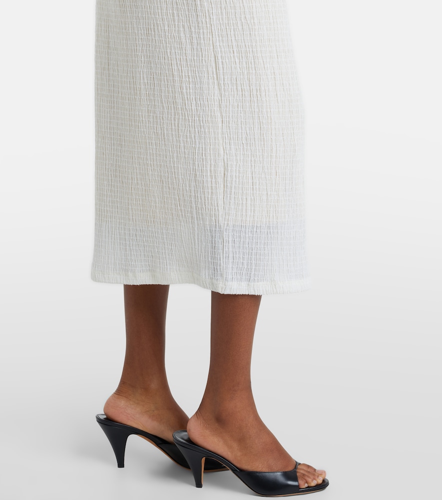 Knitted pencil skirt