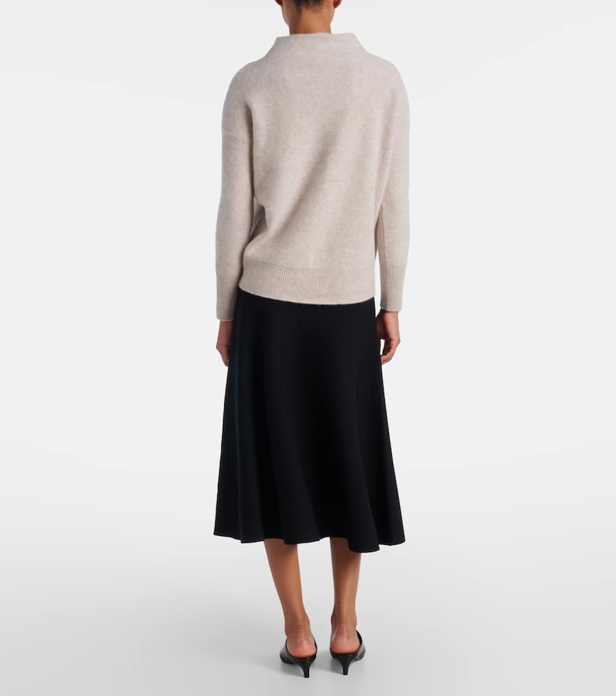 Cashmere sweater