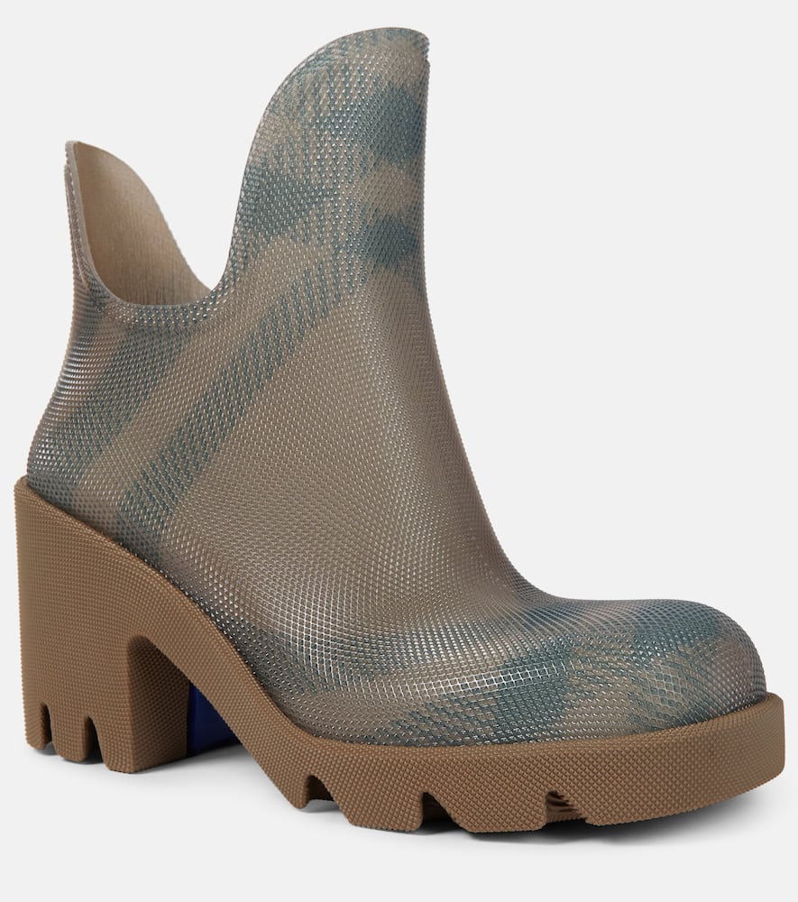 Check ankle boots