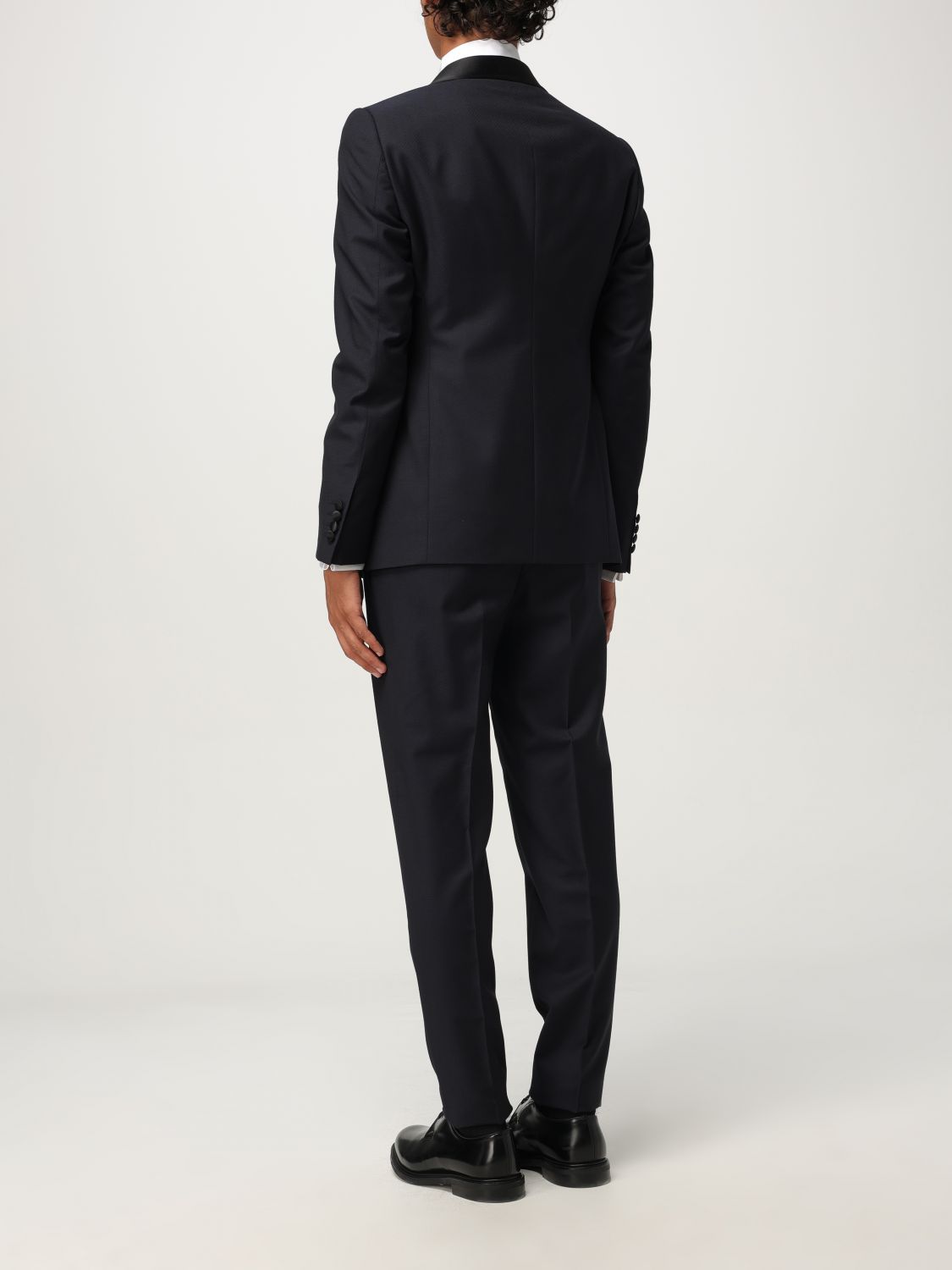 Suit Men color Blue