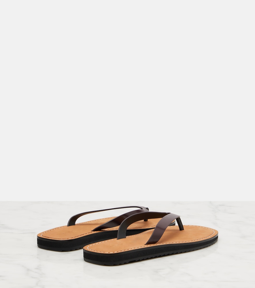 City leather thong sandals