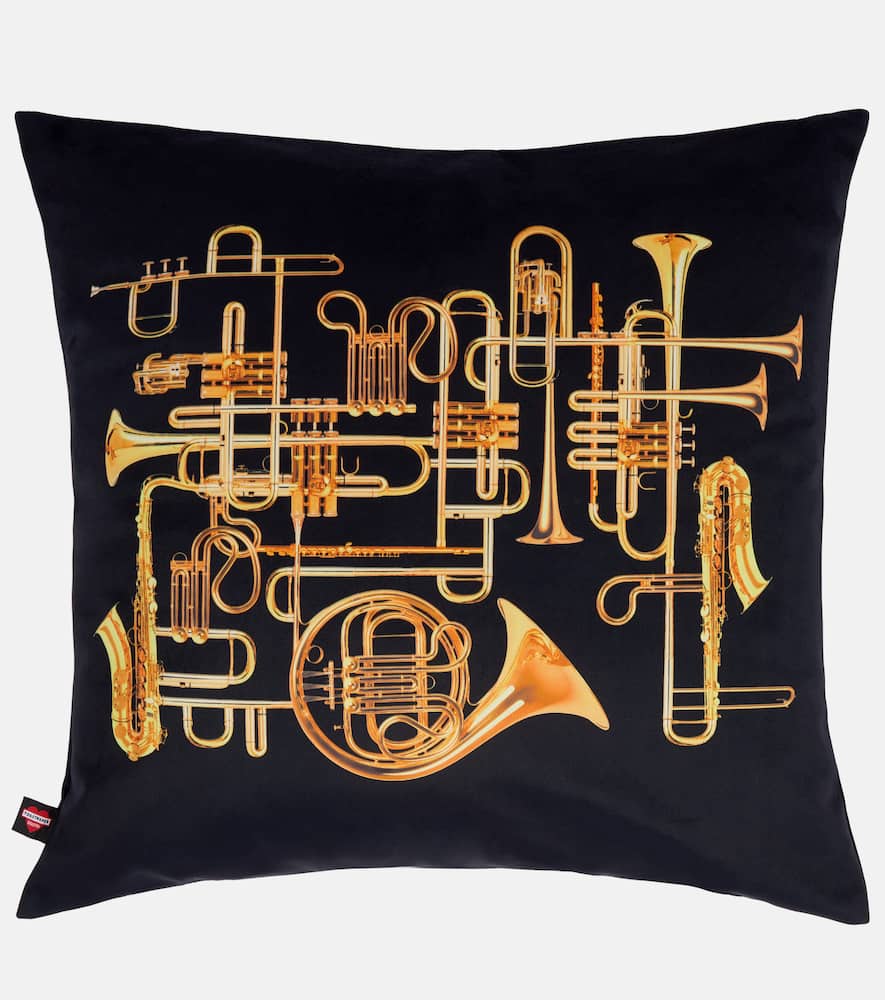 X Toiletpaper Trumpets cushion