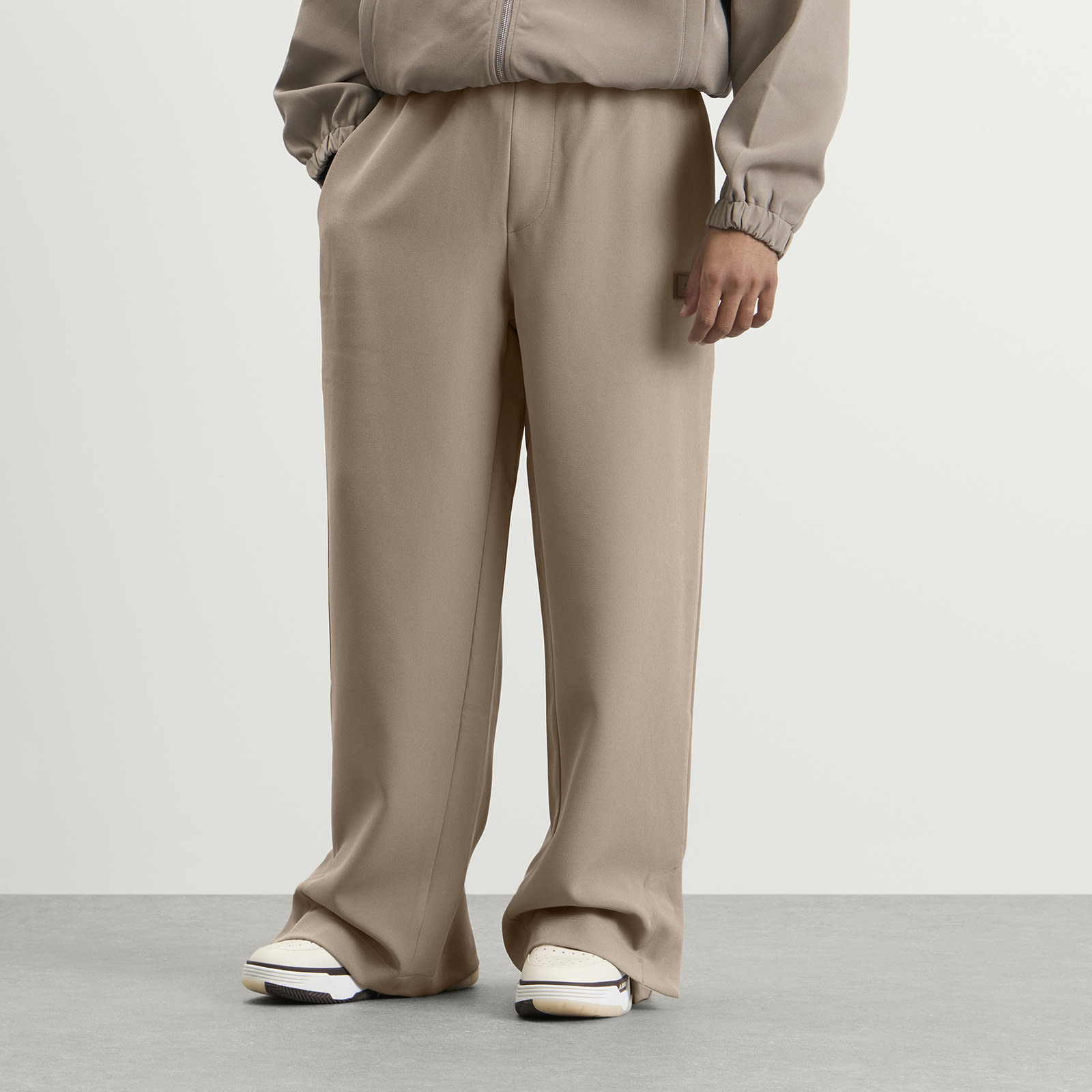 Men's Men's Patch Cady Track Pant Dark Sand