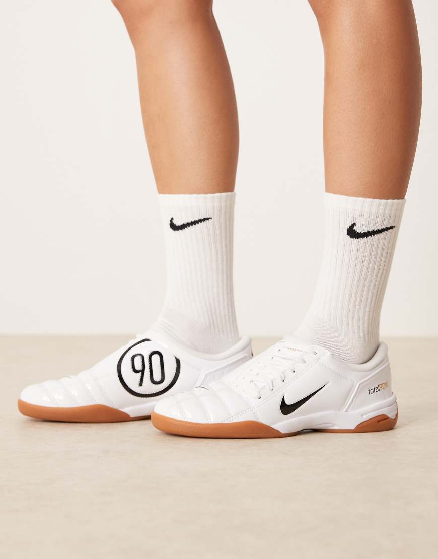T90 unisex trainers in white with gum sole