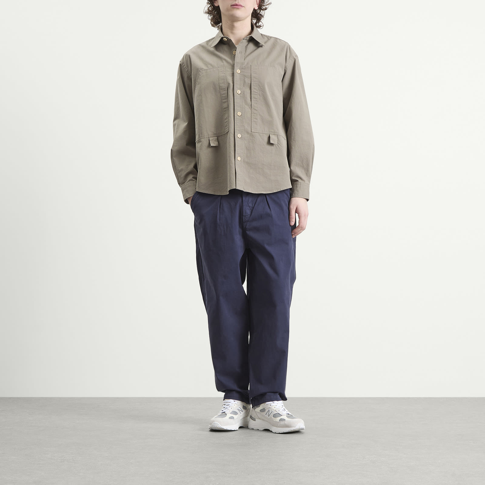 Men's Pleated Trouser in Marine Deep