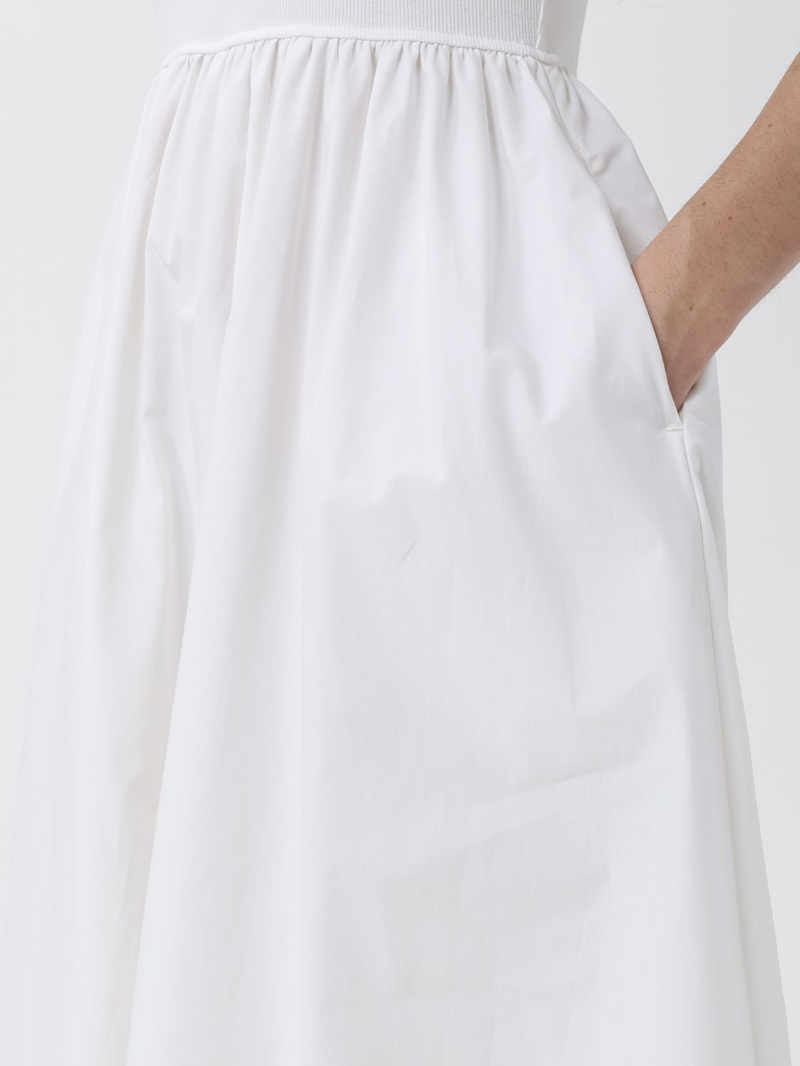 Dress Woman color White