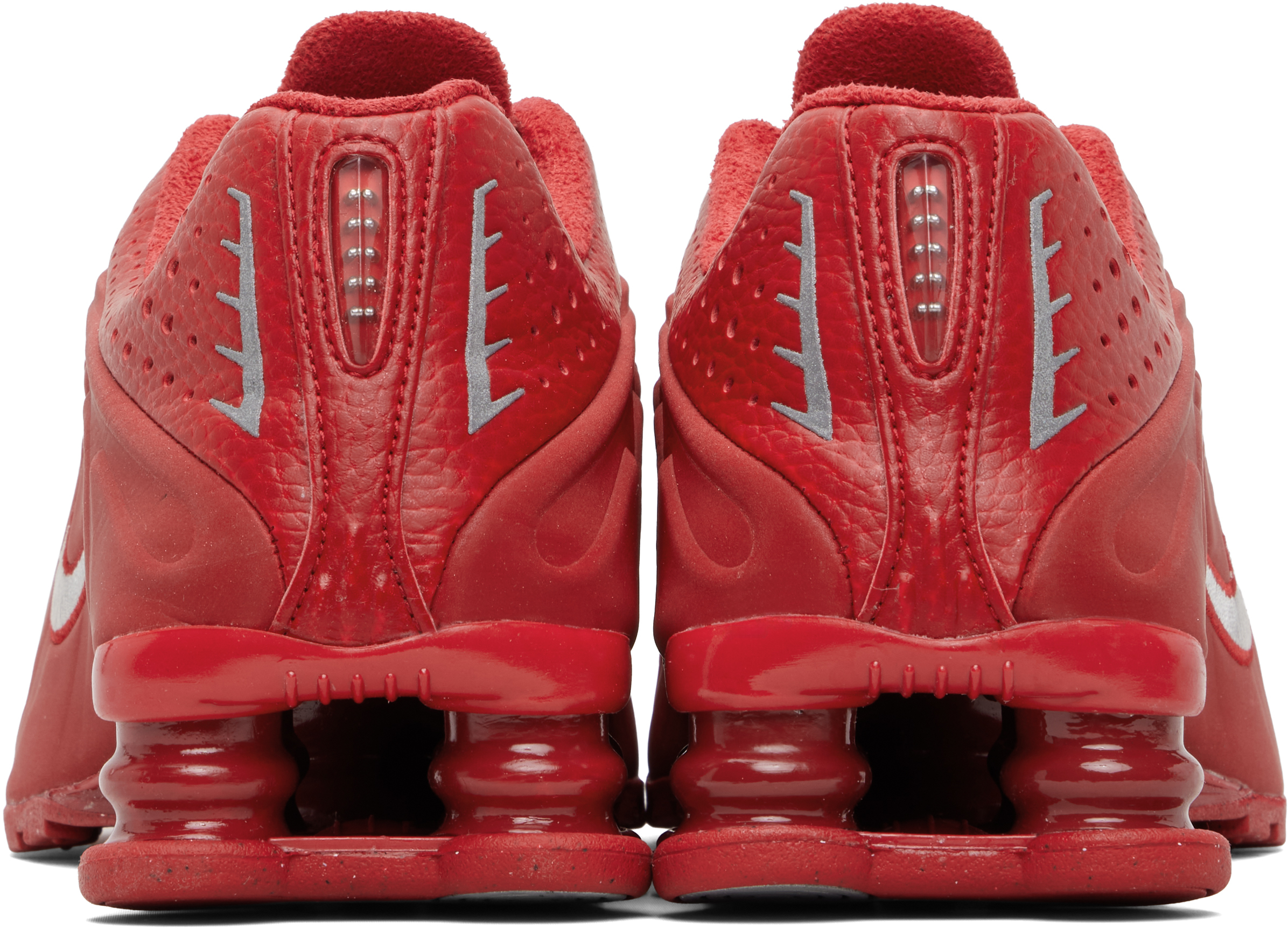 Red Shox R4 Sneakers