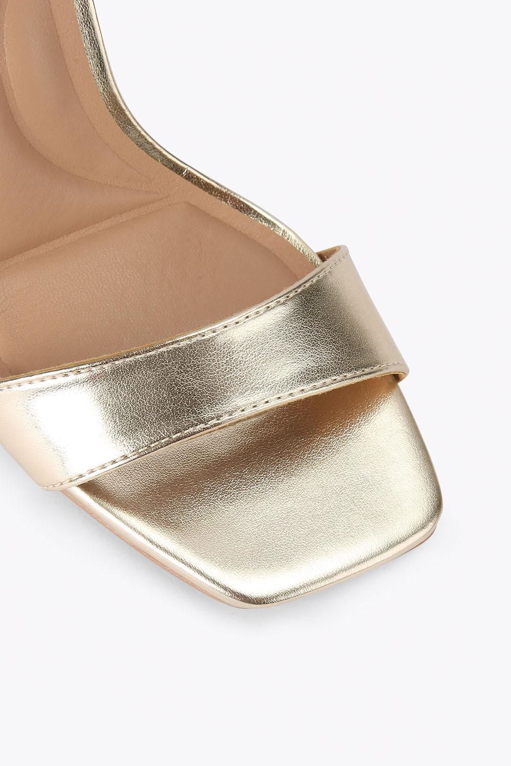 Carvela 'regatta Heel' Heels In Gold