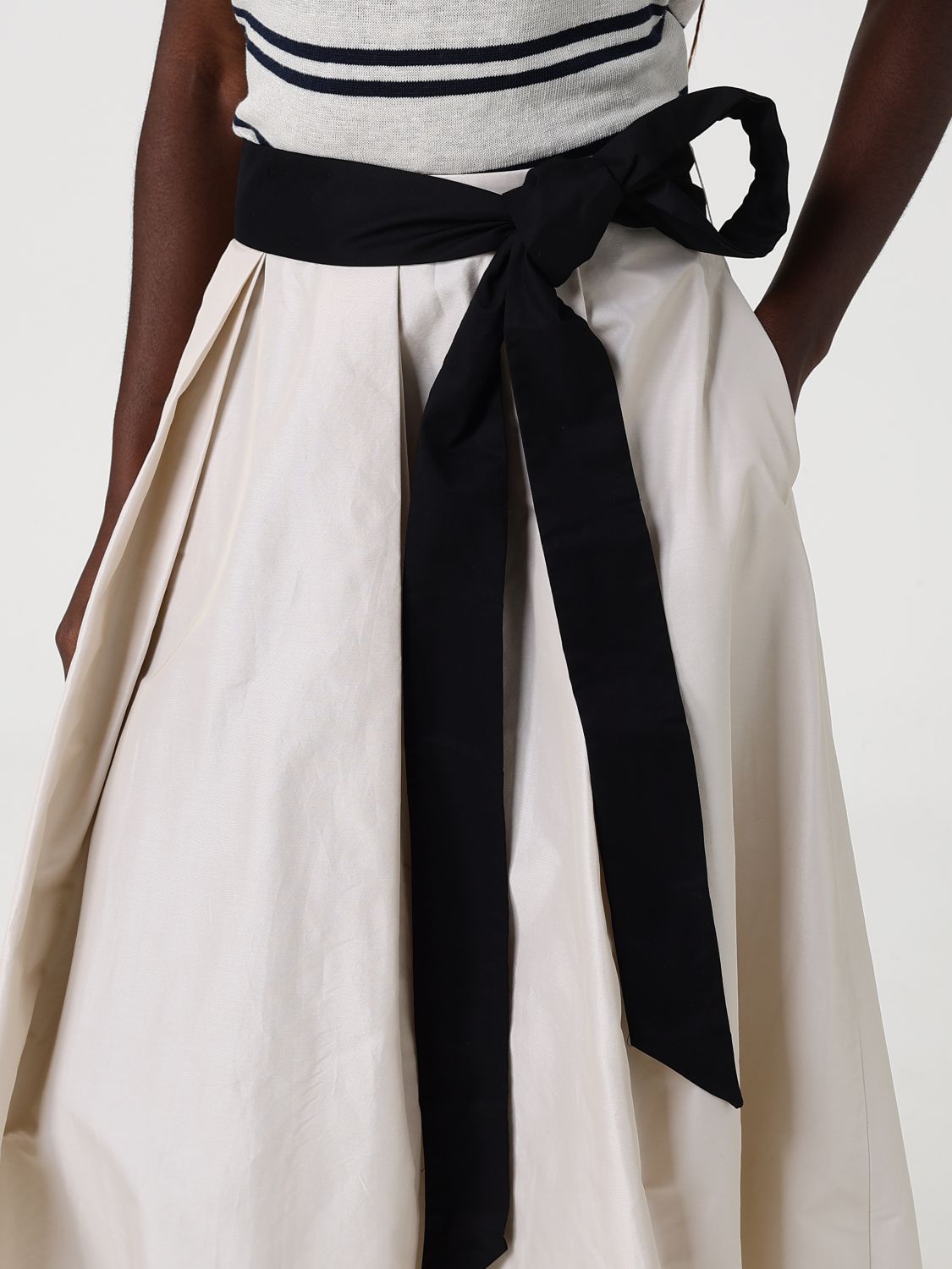 Skirt Woman color Black