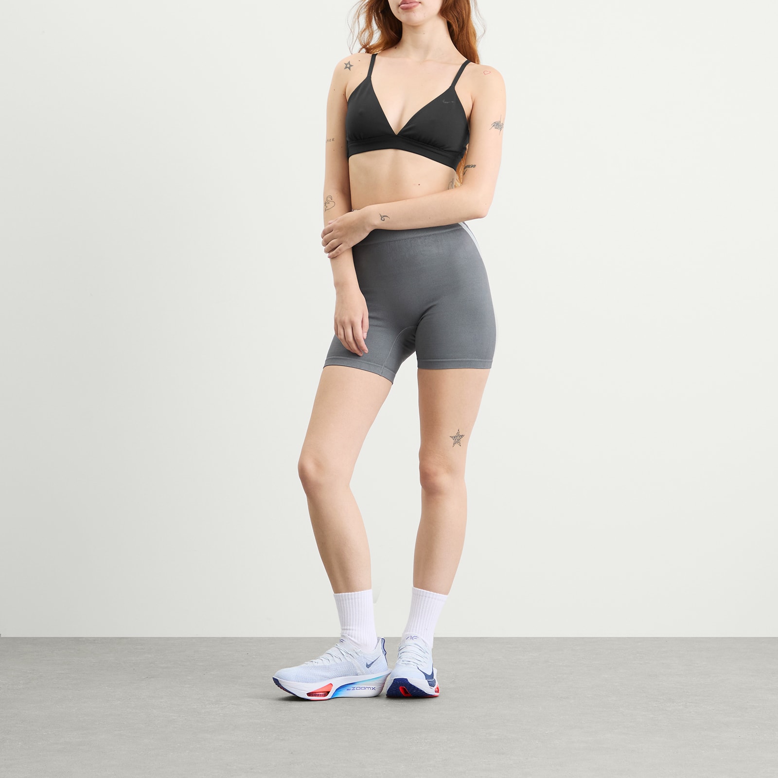 Women's Form Triangle Bra Black/Smoke Grey