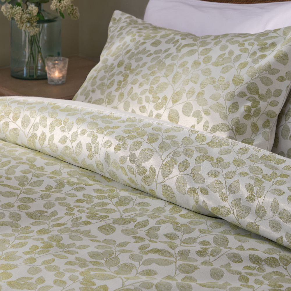 Wylder Unisex Grace Leaf Jacquard Satin Duvet Cover Set in Pale Green | : Single
