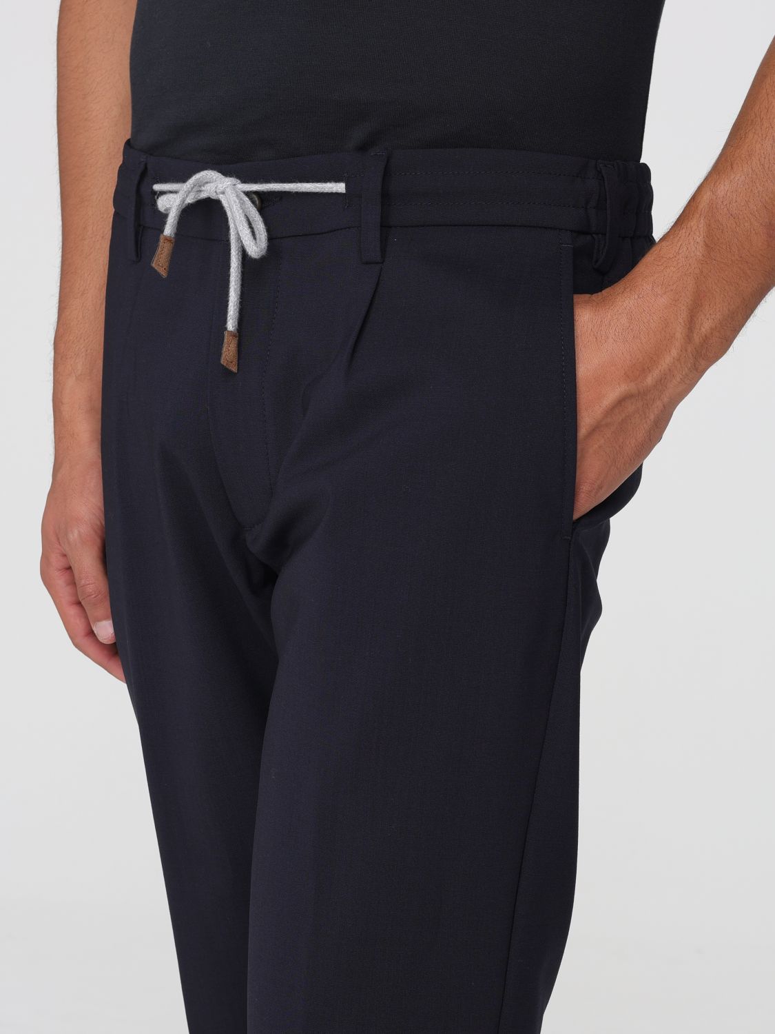 Drawstring-waist tapered trousers - Grey