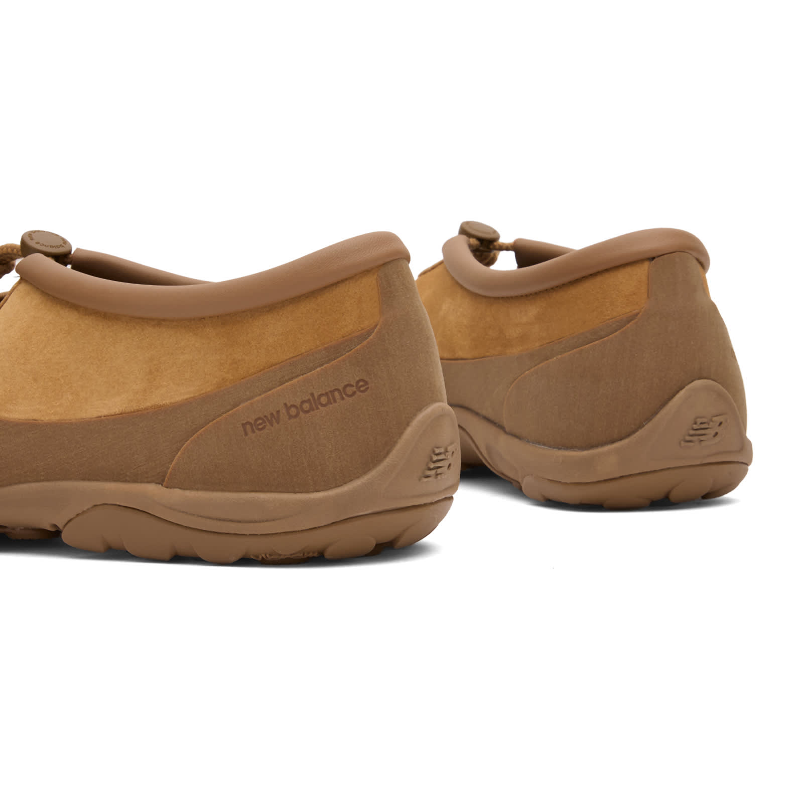 MT10 Sneaker in Stucco/Stucco