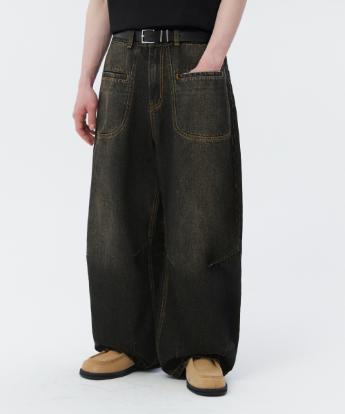 Round pocket Balloon fit washed denim pants