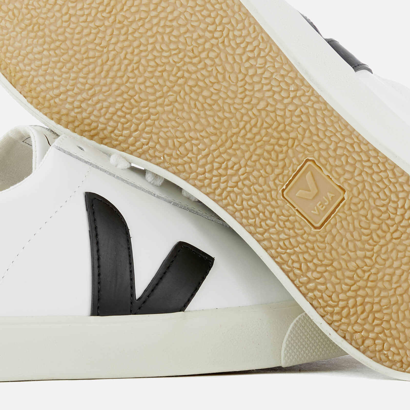 Veja Men's Esplar Leather Trainers - UK