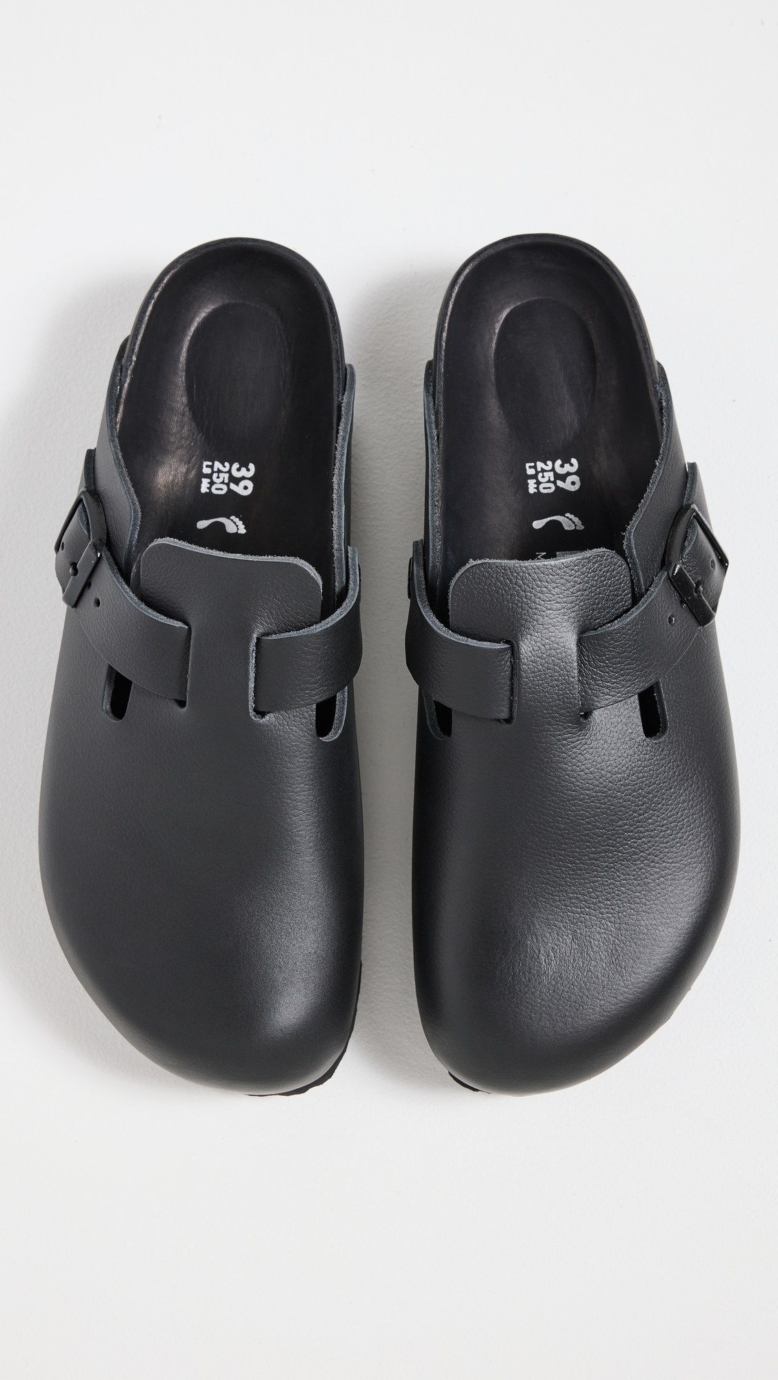 Boston Exquisite Clogs Black