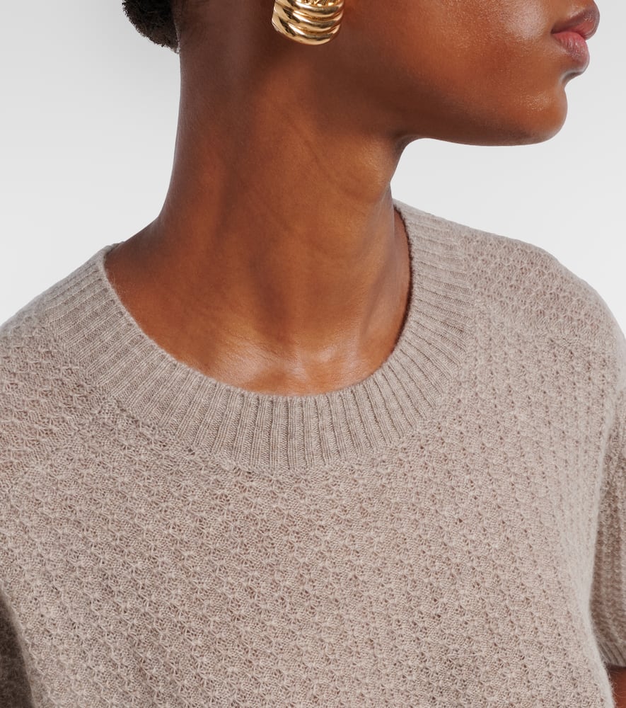 Cashmere sweater