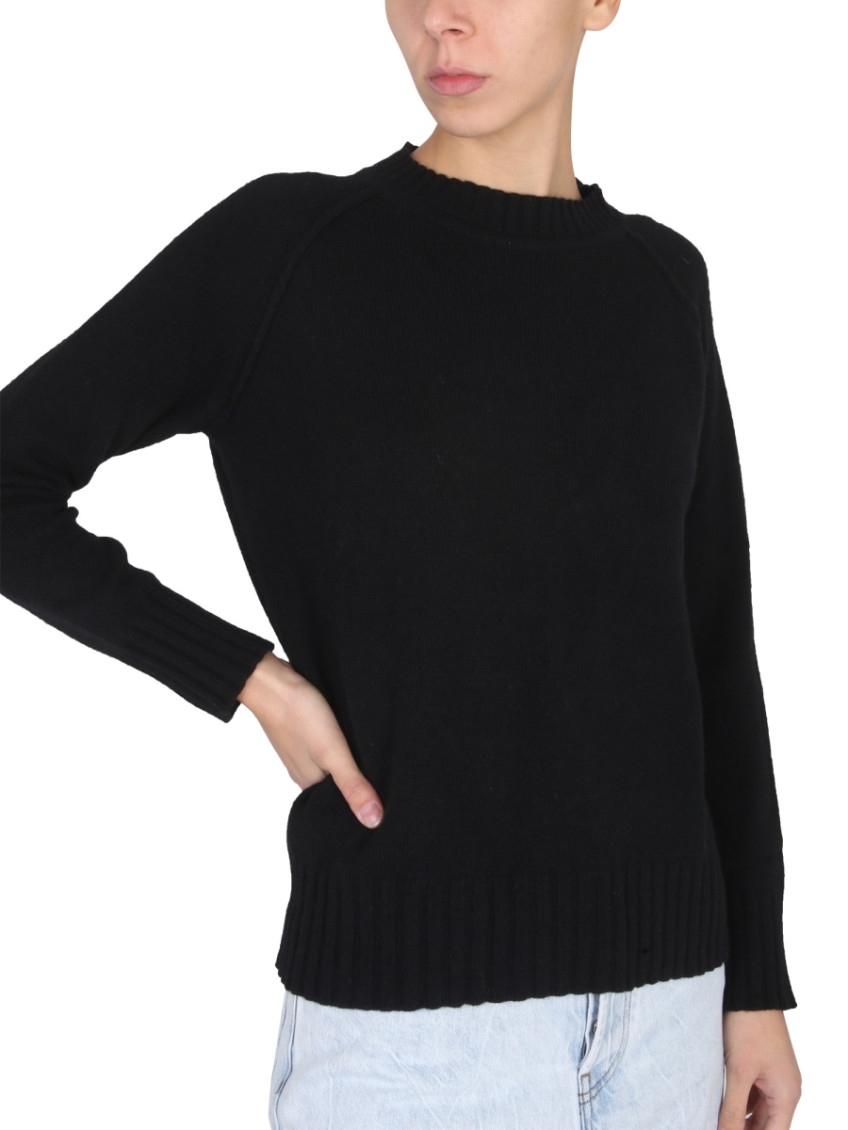 Black Knitted Crew Neck Sweater
