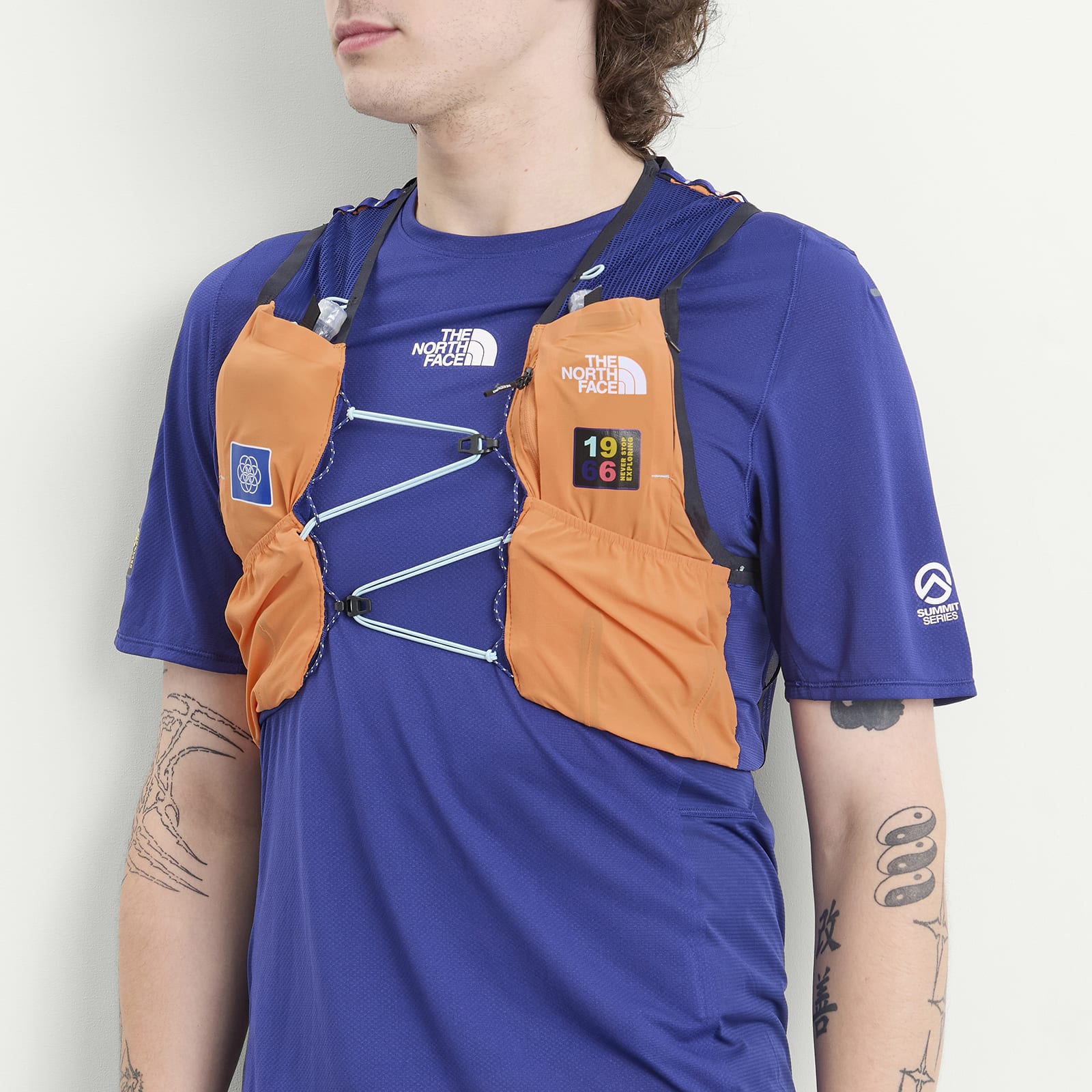 Men's Summit Run Expedition Vest 10 in Papaya/Bold Blue