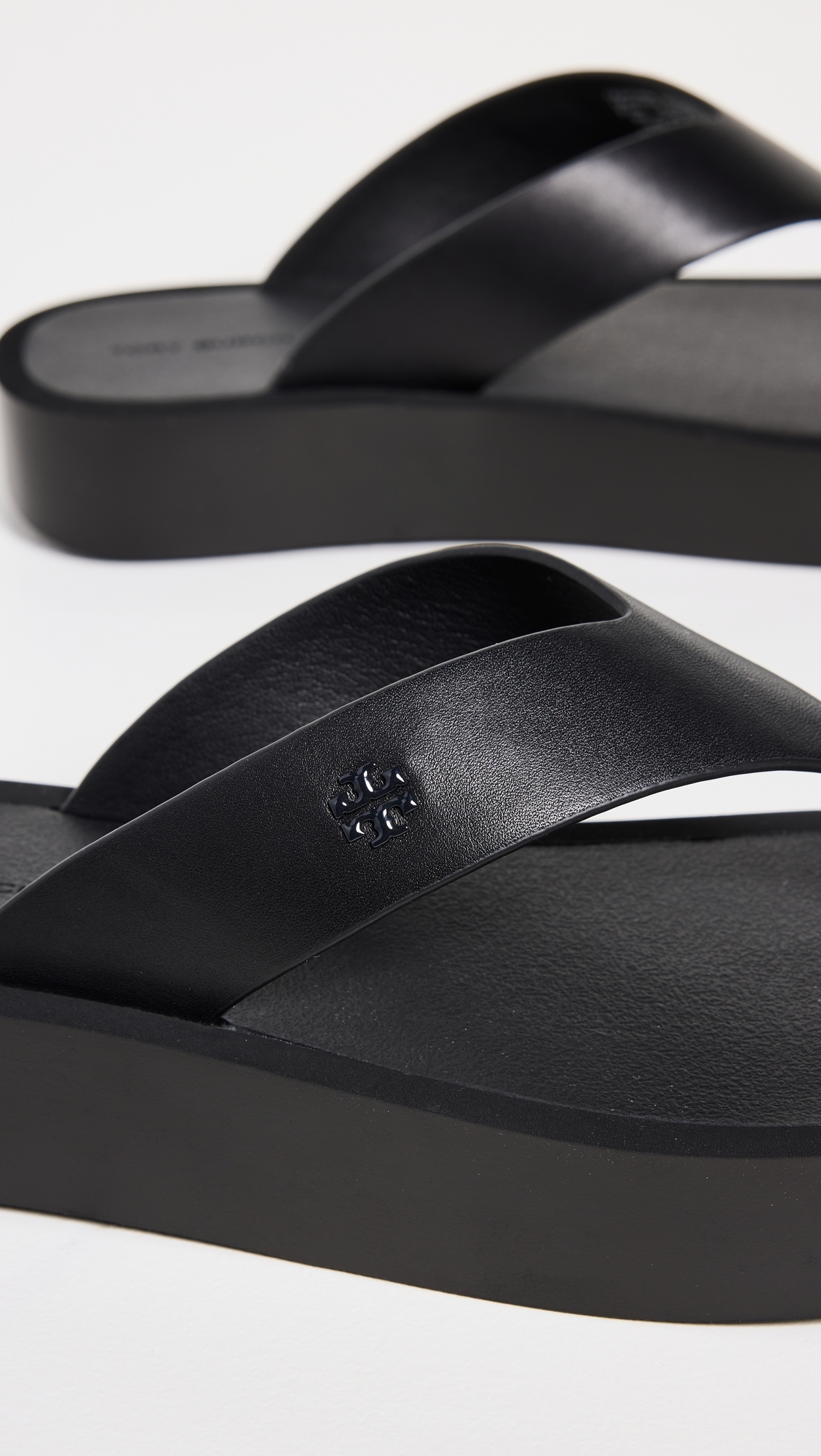 Leather Platform Flip Flops Black / Black