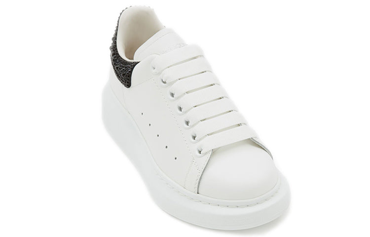 (WMNS) Oversized Sneaker 'White Jet Black Crystal'