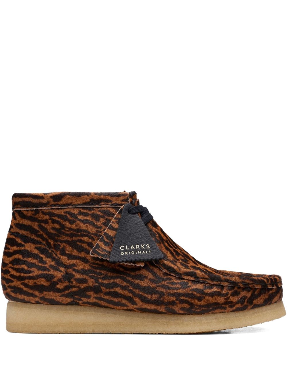 Clarks mens Wallabee Boot Chukka Boot 