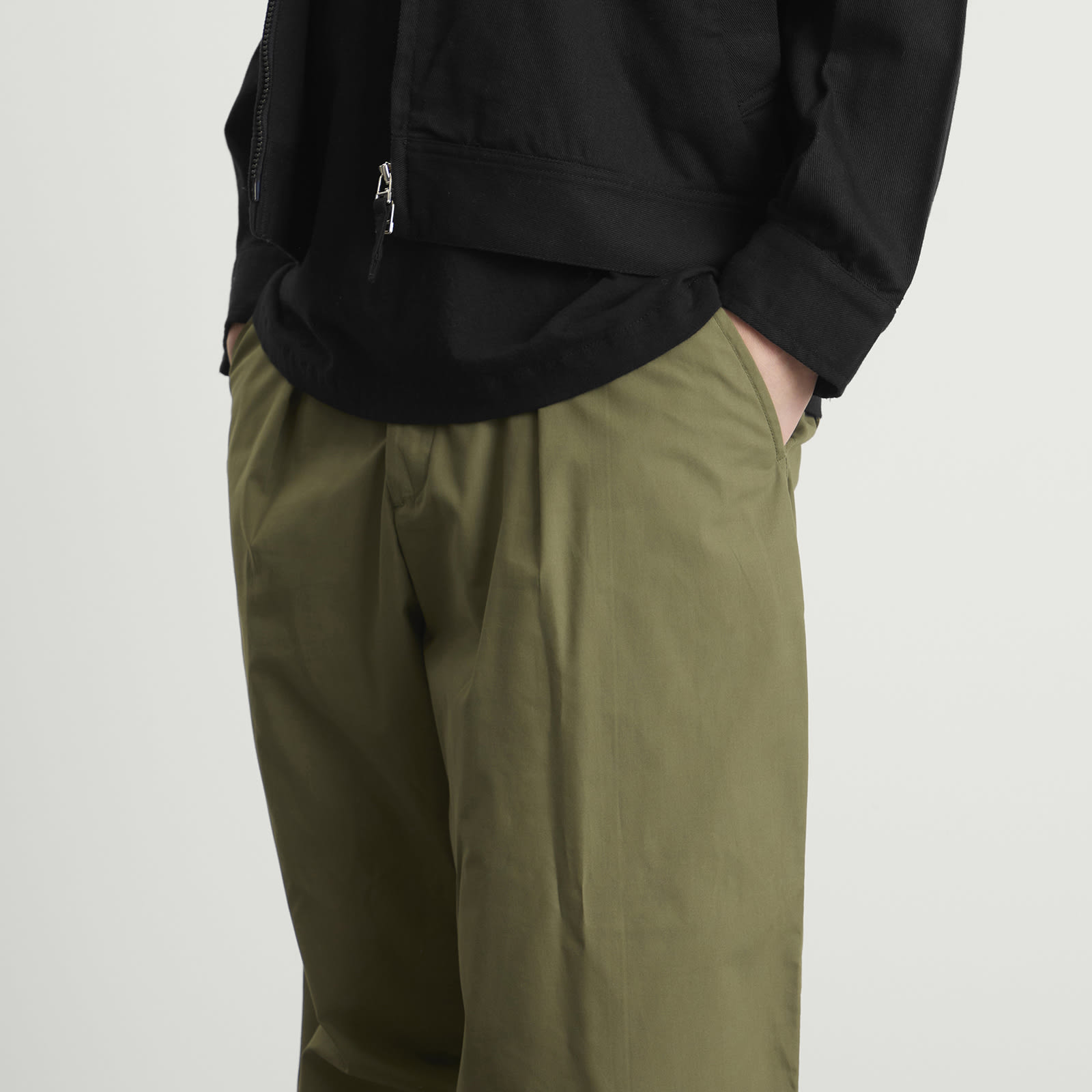 Men's Recycled Poly Tech Pleated Track Pant Olive