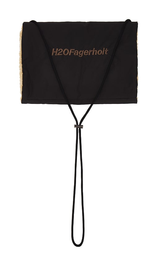 H2OFagerholt Pile Muff in Black