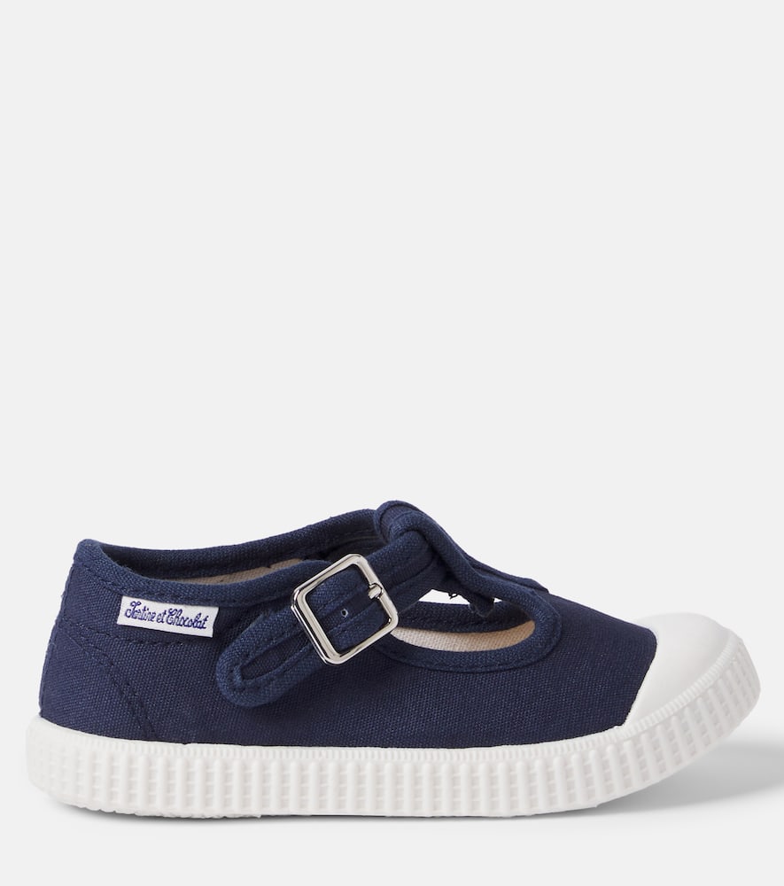 Canvas sneakers