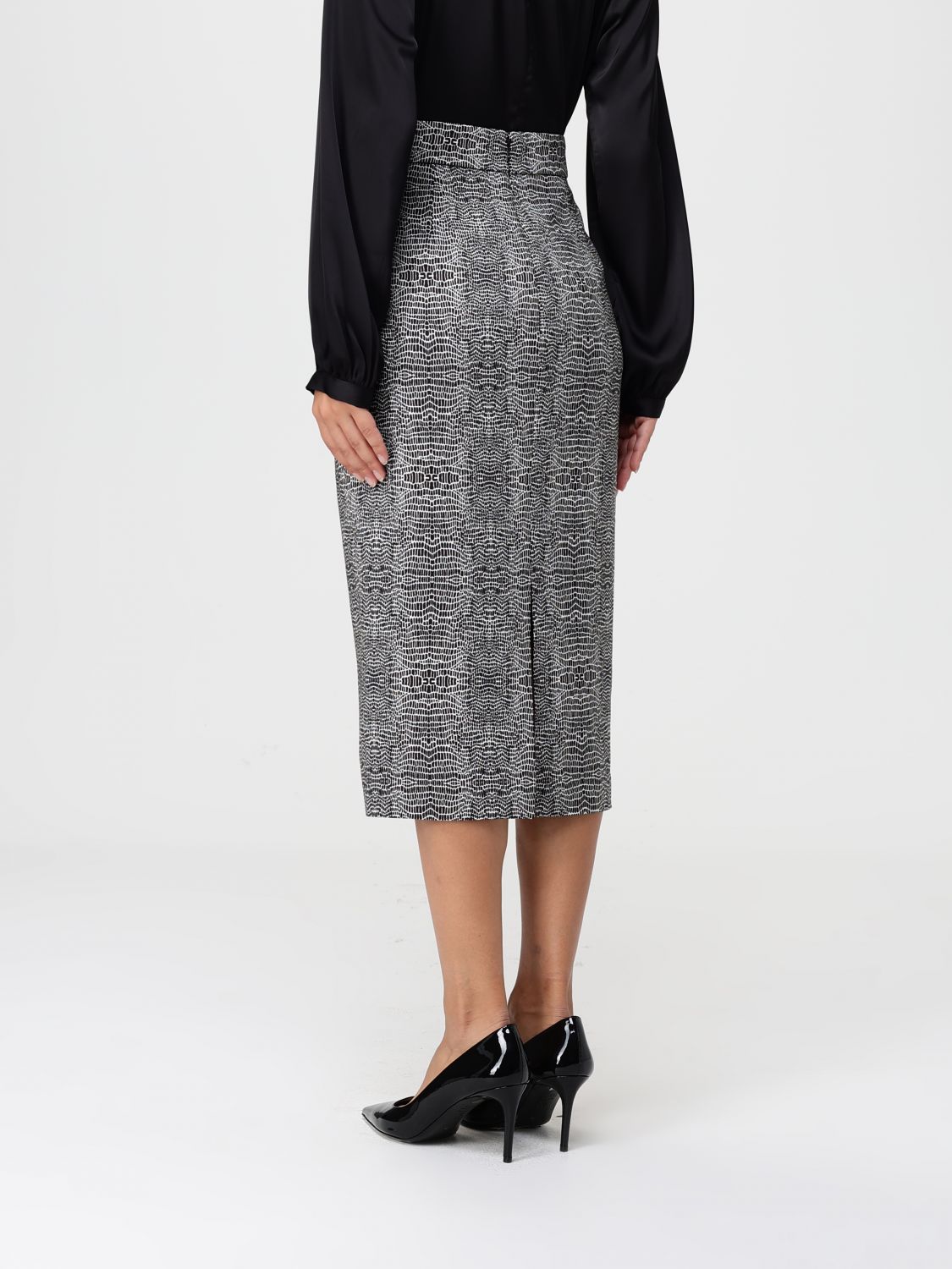 Skirt Woman color Black