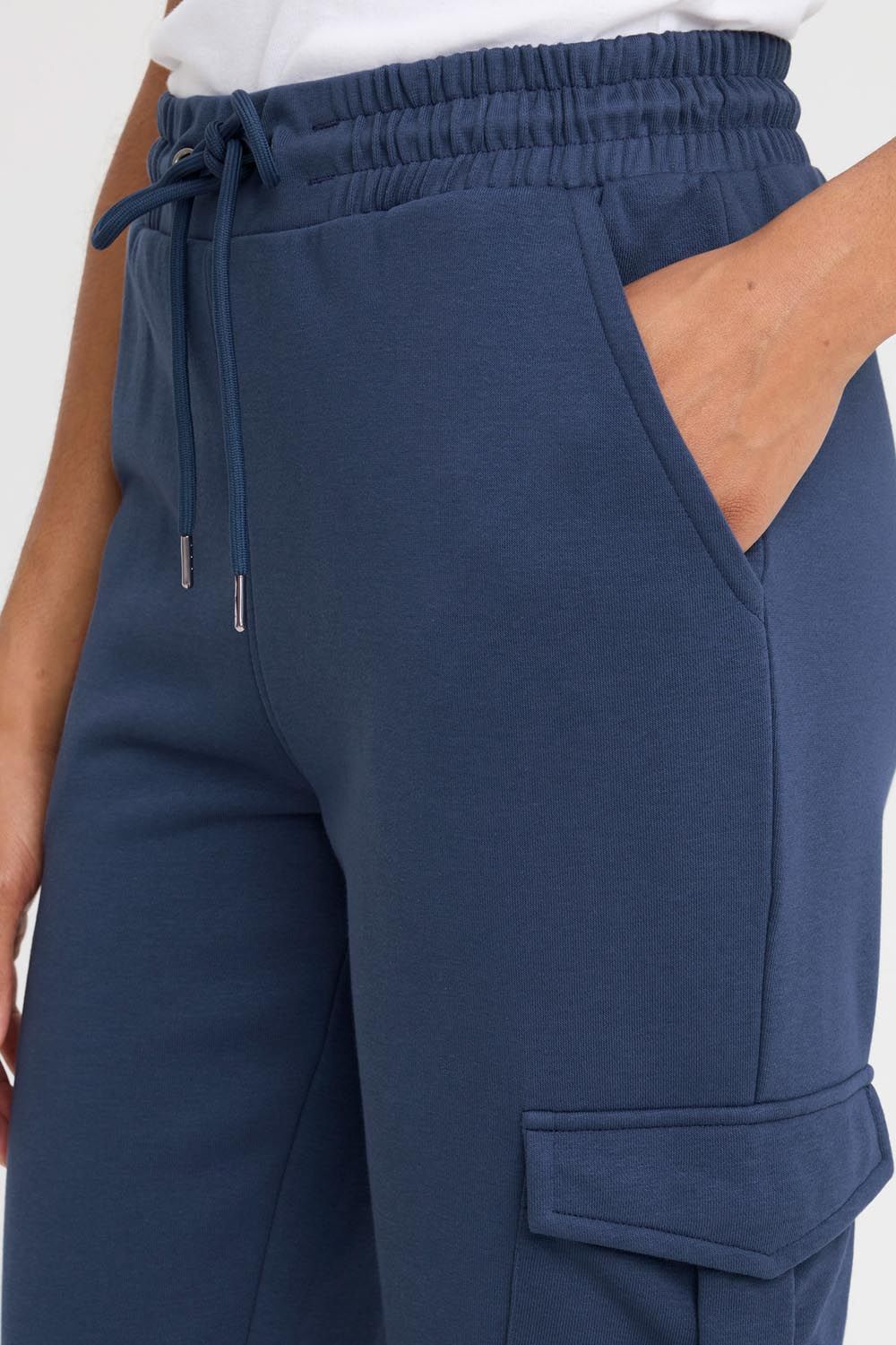 Cotton Traders Women's Cargo Jogger 27" 68. inside leg in Mid Navy