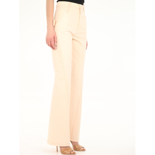 High-waisted jeans