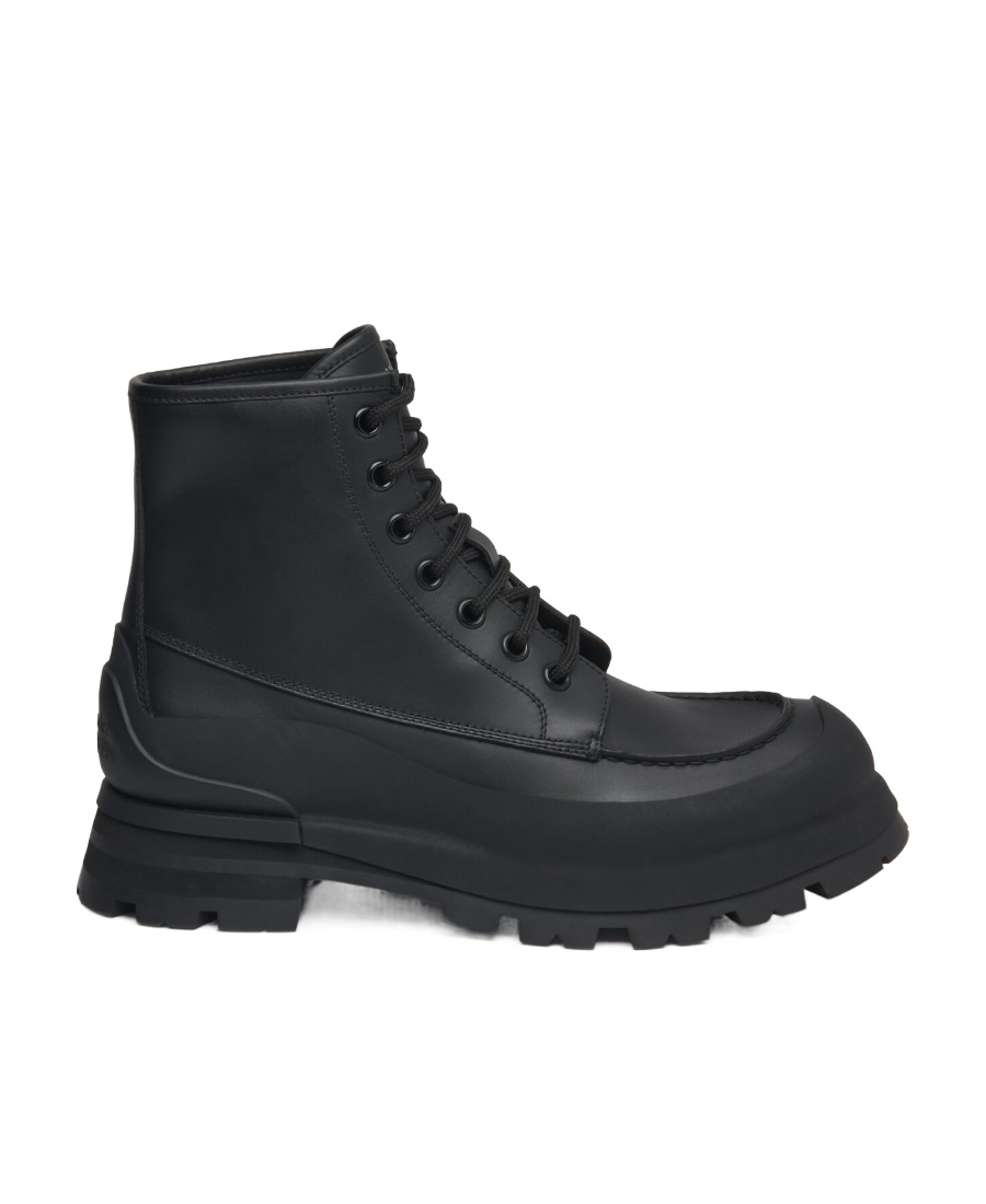 Wander Lace-Up Ankle Boots