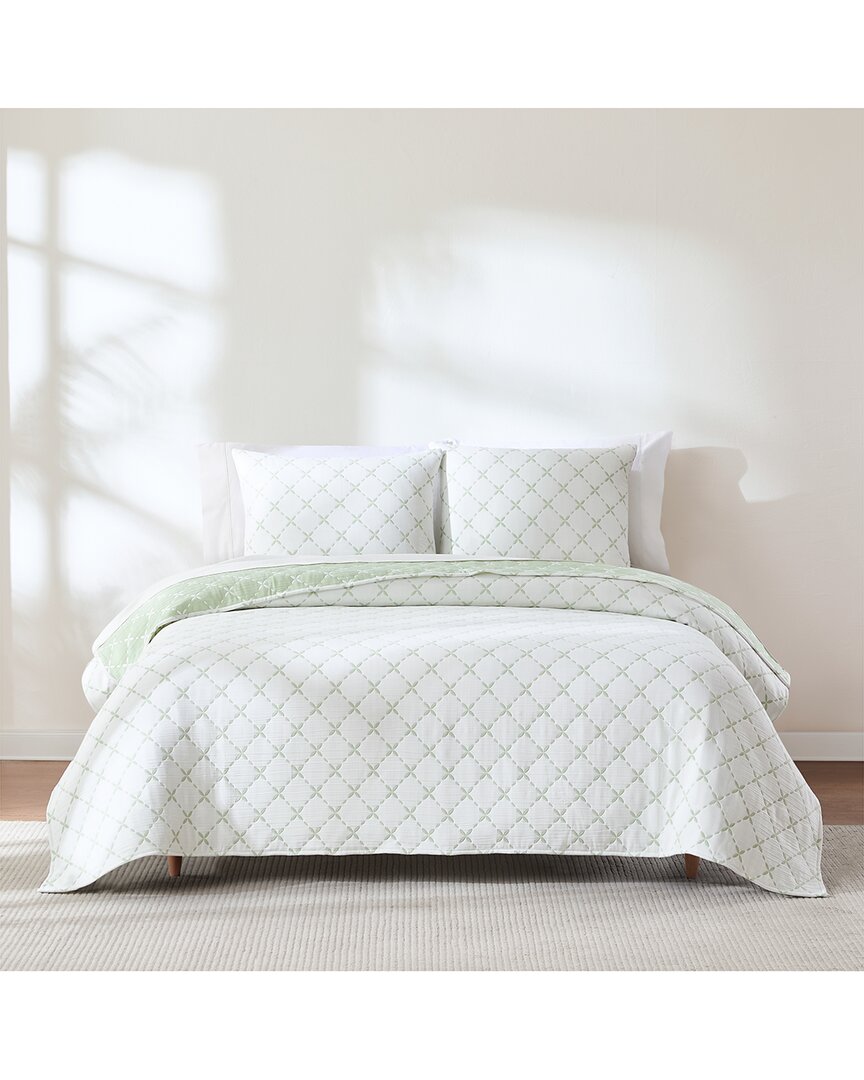 Diamond Leaf Jacquard Reversible Matelassé Coverlet Set