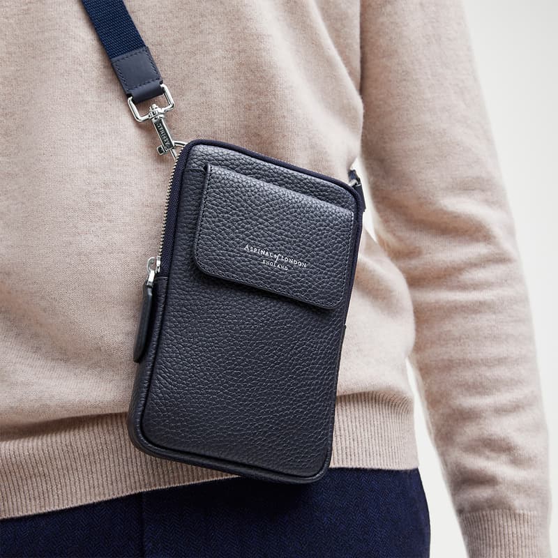 Reporter Crossbody Phone Bag in Navy Pebble