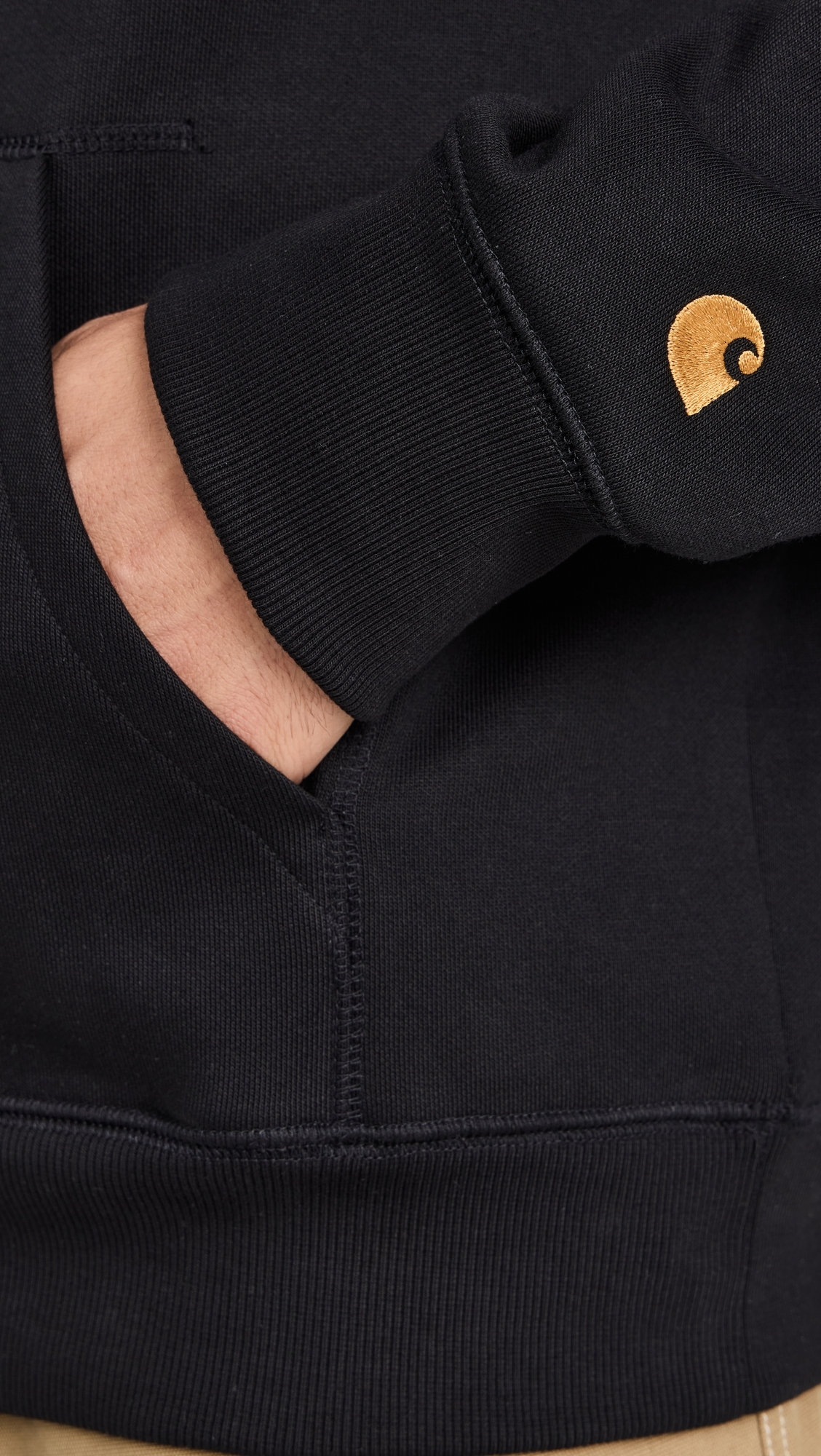 Hooded Chase Sweatshirt Black/Gold
