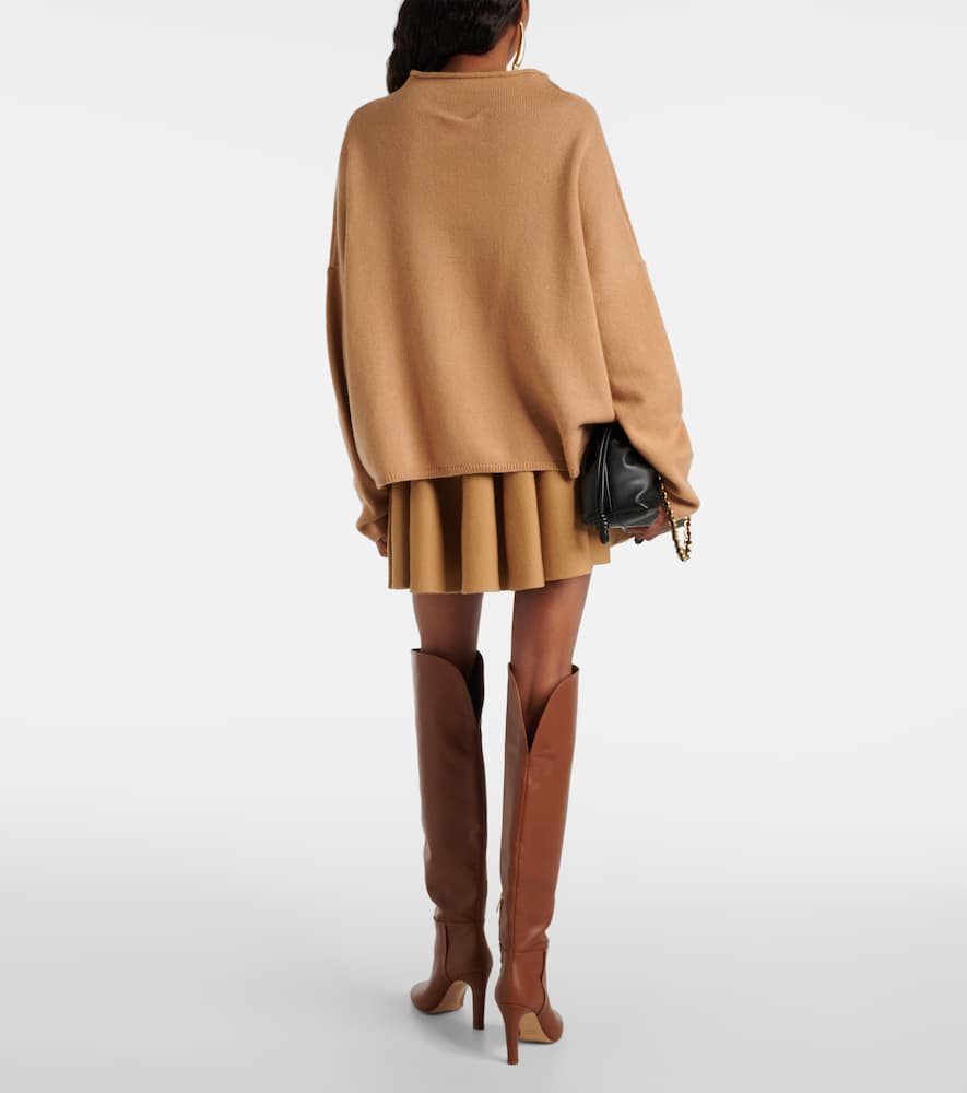 Sandy cashmere sweater