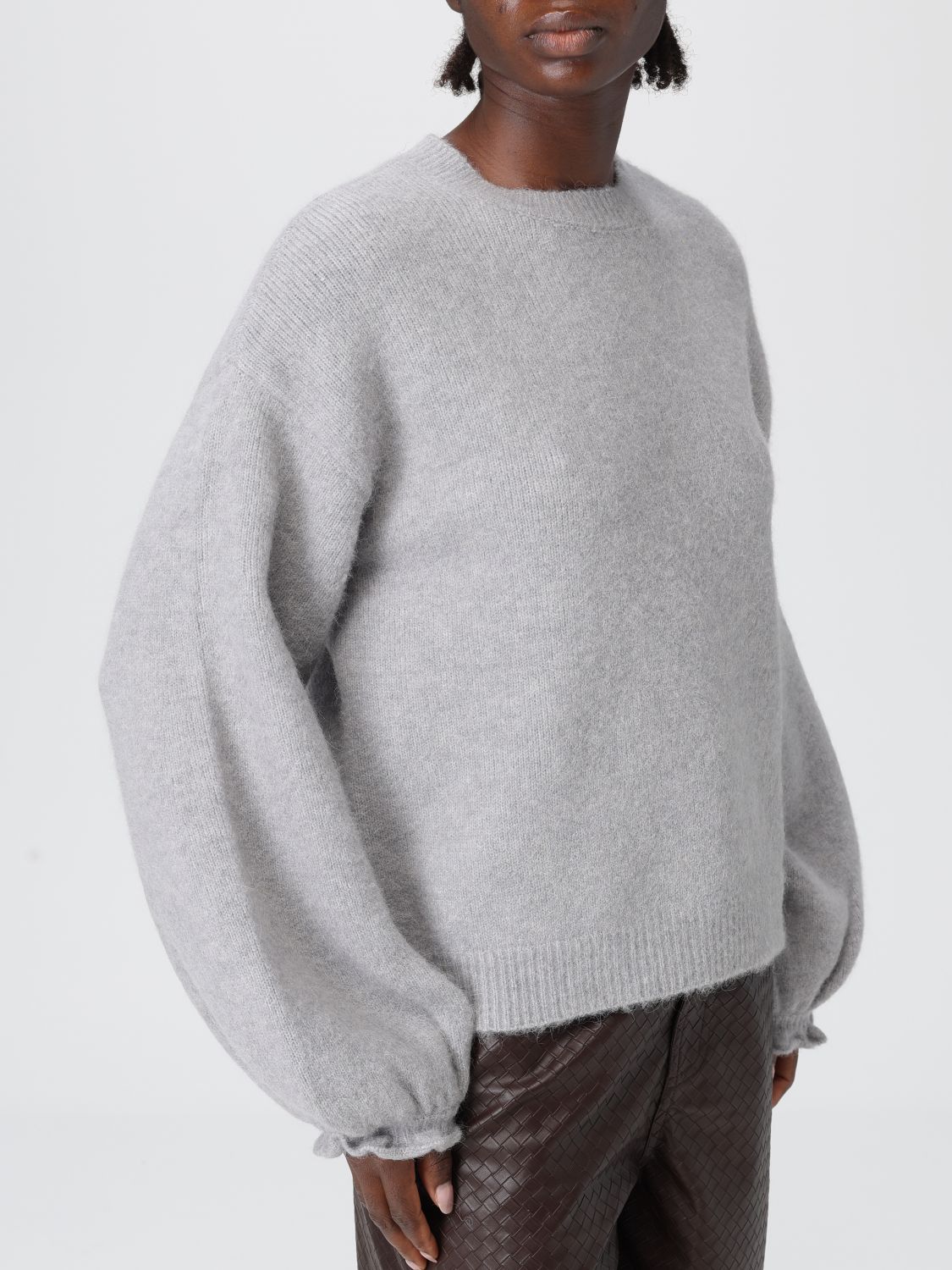 Sweater Woman color Grey