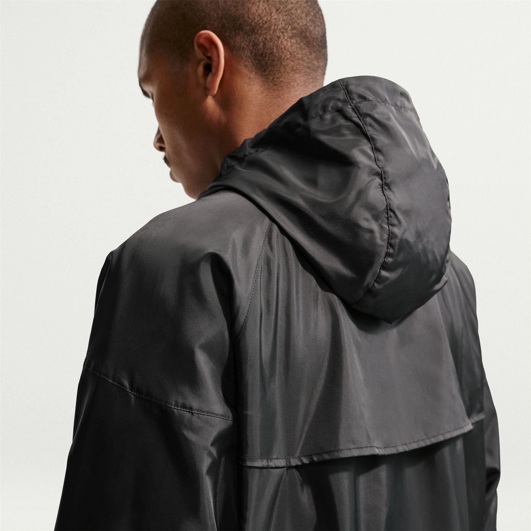 Nike Mens Windrunner Hooded Jacket in .Black/White - Large