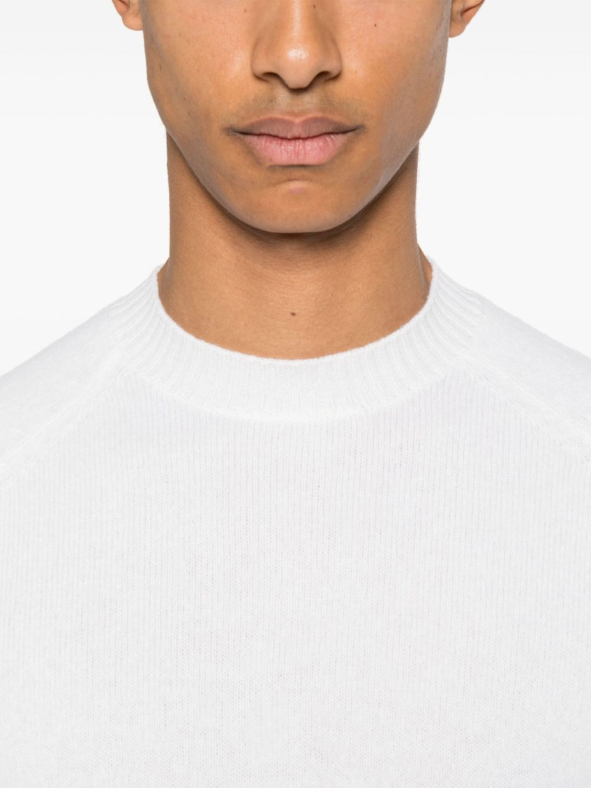 White Long Sleeves Sweater
