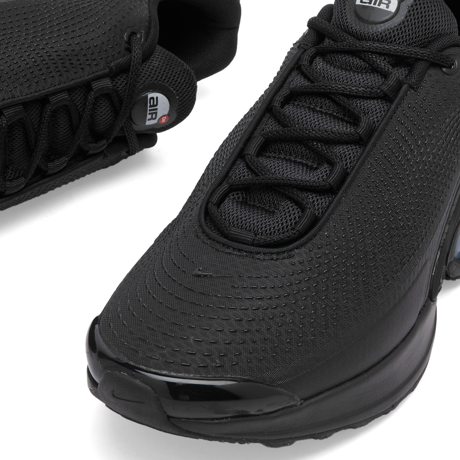 Men's Air Max Dn Sneaker in Black/Grey/White