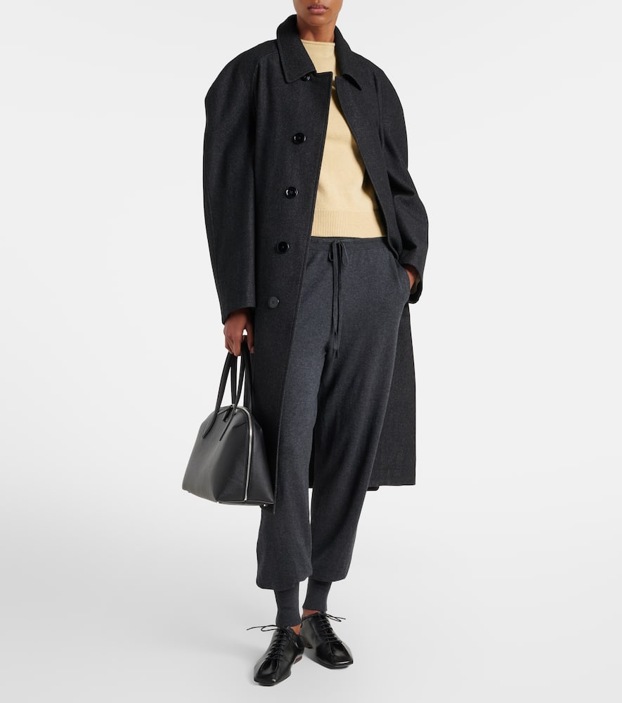 Wool and cashmere sweater