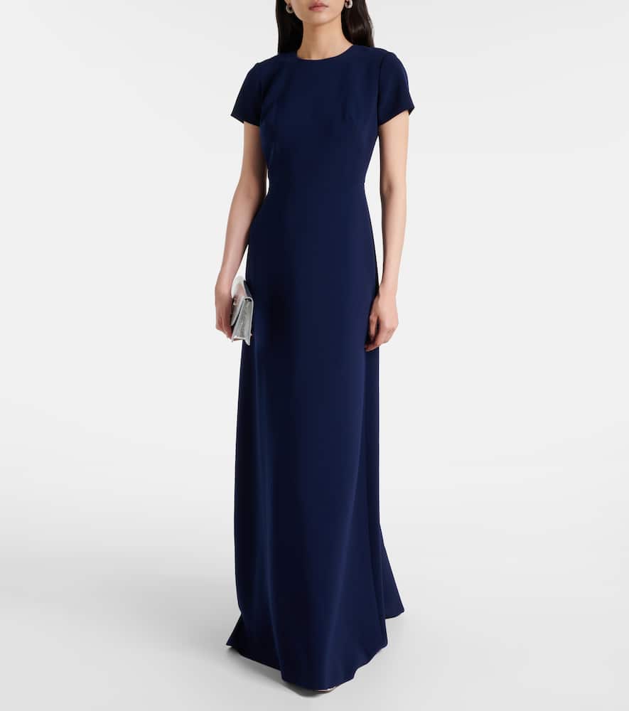 Bow-detail gown