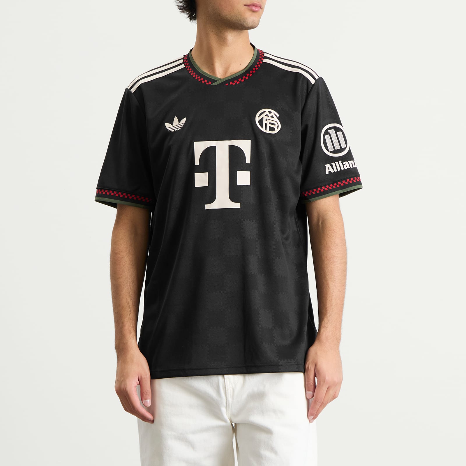 Men's FC Bayern 2025/2026 Third Jersey Top in Black