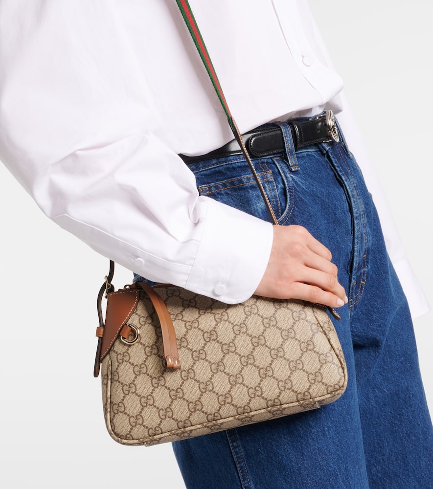 GG Canvas Small shoulder bag