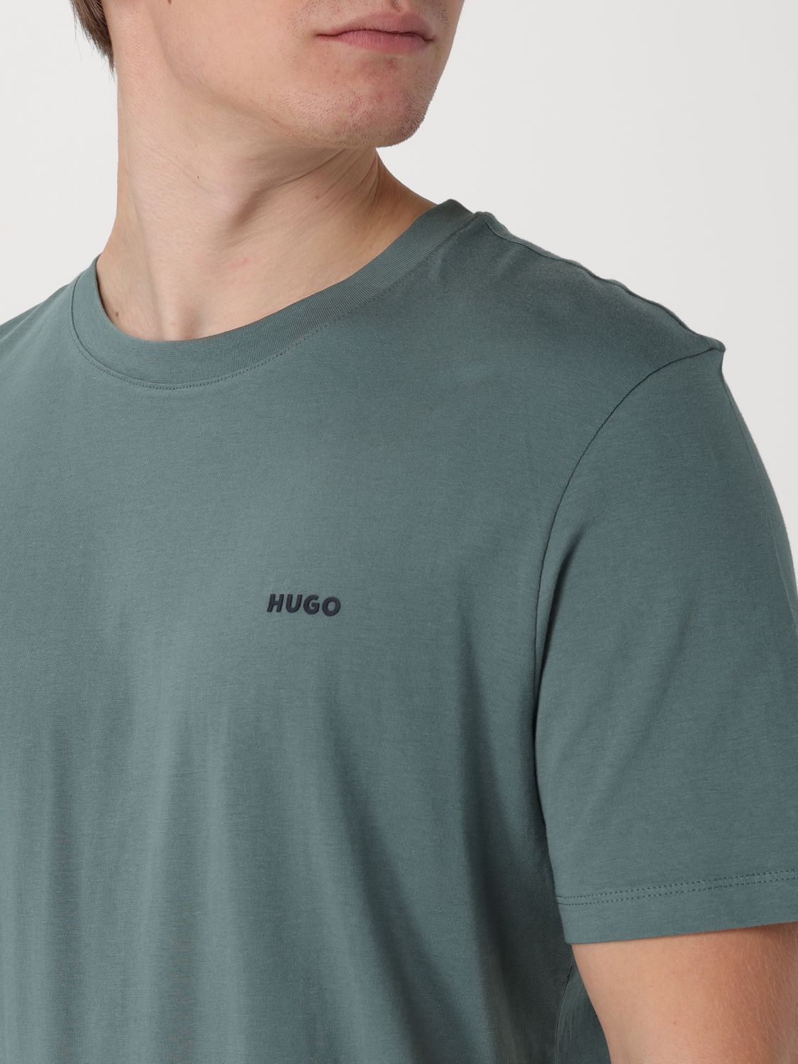 T-Shirt Men color Green