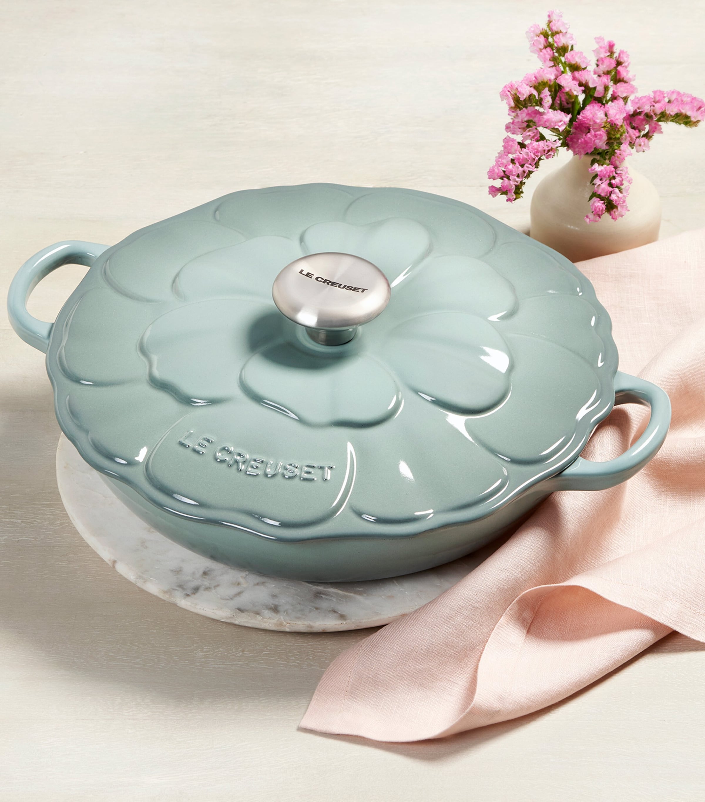Cast Iron Petal Shallow Casserole Dish