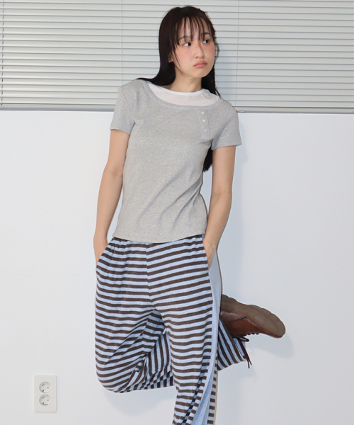 ASYMMETRIC HEART BUTTON LAYERED T SHIRT GREY